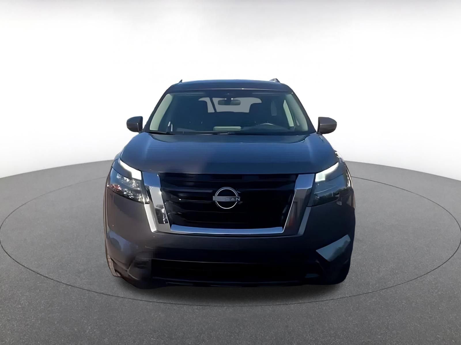 Used 2025 Nissan Pathfinder SV AWD/4WD image 4