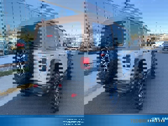 Used 2022 Jeep Wrangler Unlimited Rubicon w/ Cold Weather Group image 8