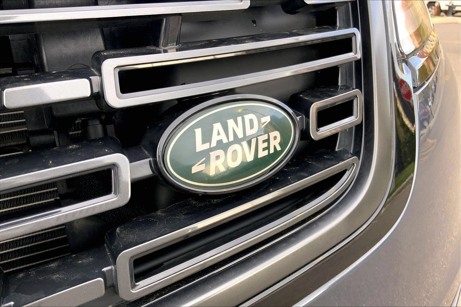 Certified 2026 Land Rover Range Rover Velar Dynamic SE AWD/4WD image 31