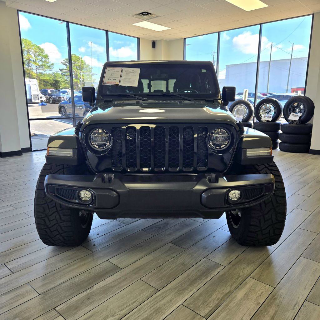 Used 2022 Jeep Gladiator Sport image 2
