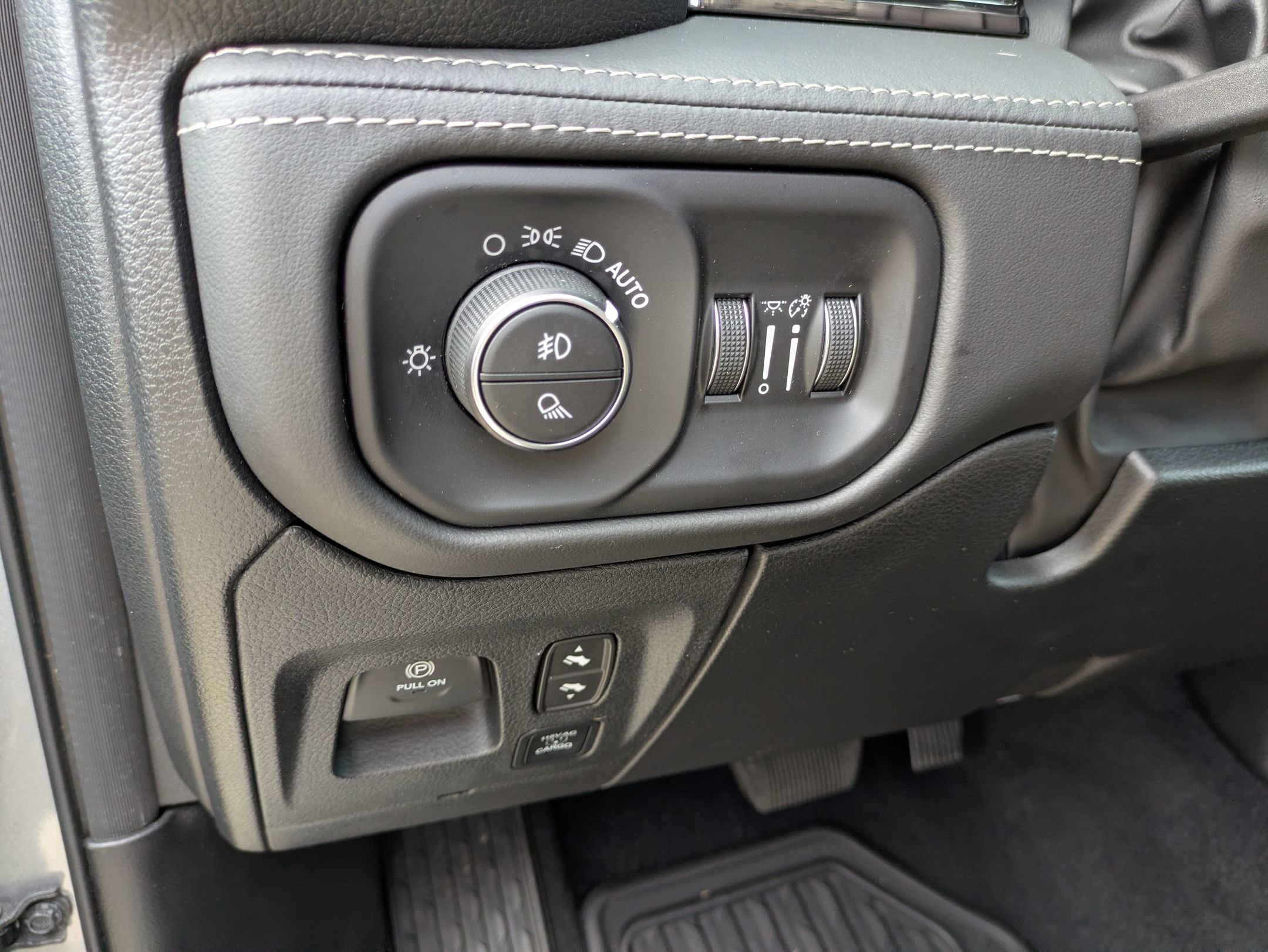 Used 2025 RAM 1500 Limited image 17