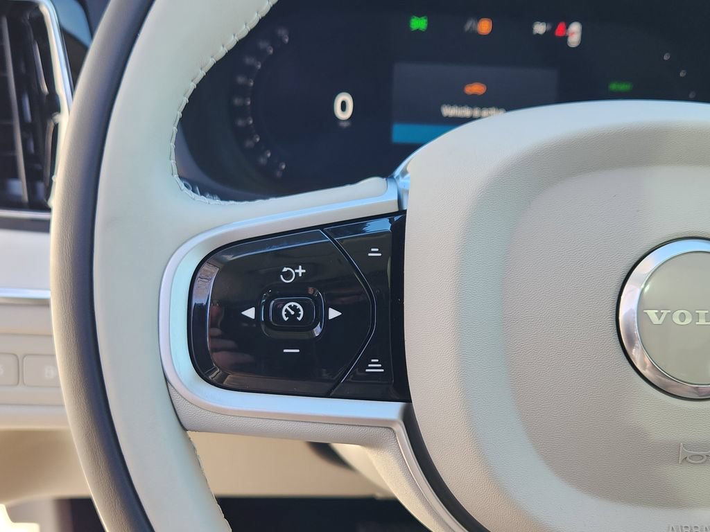 New 2026 Volvo XC60 T8 Ultra w/ Protection Package Premier AWD/4WD image 17