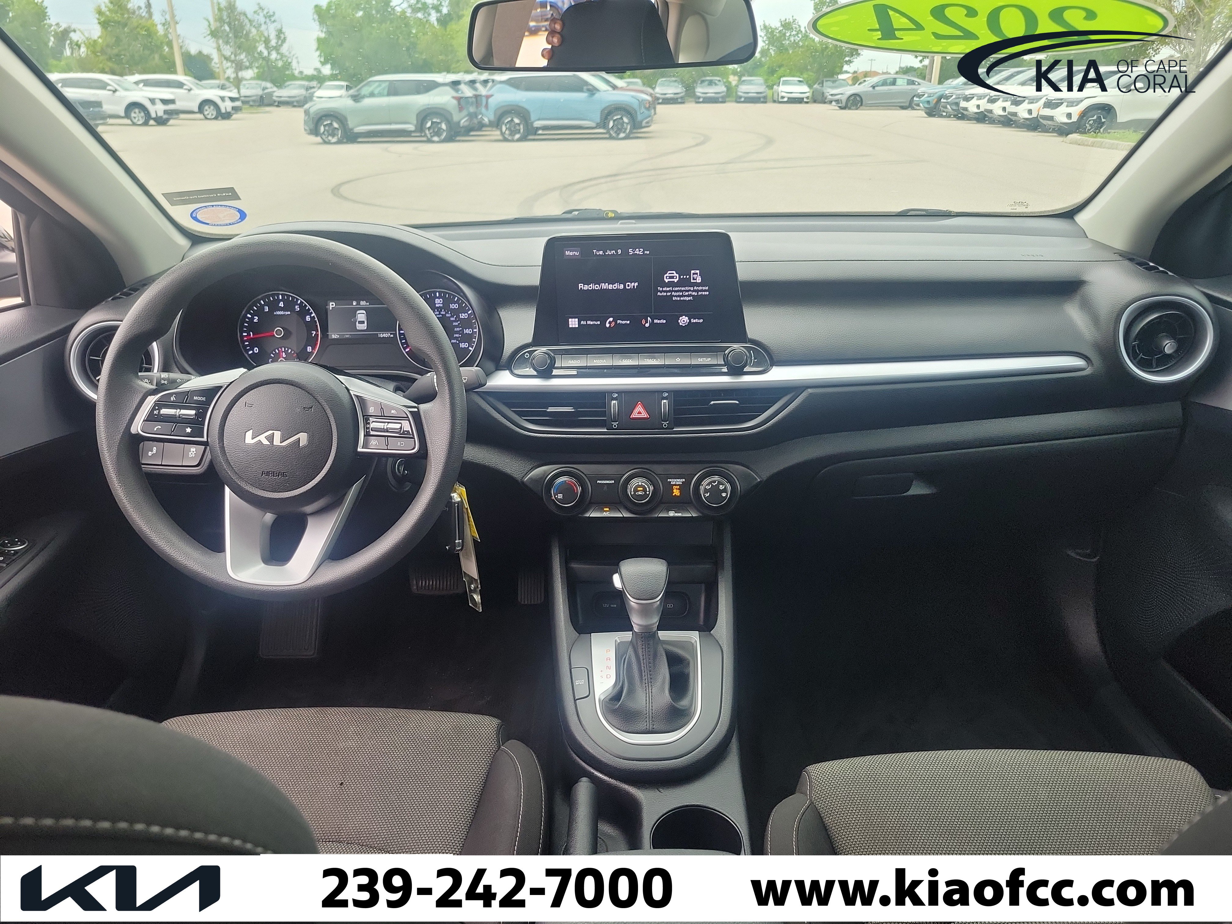 Certified 2024 Kia Forte LXS w/ LXS Technology Package FWD image 15