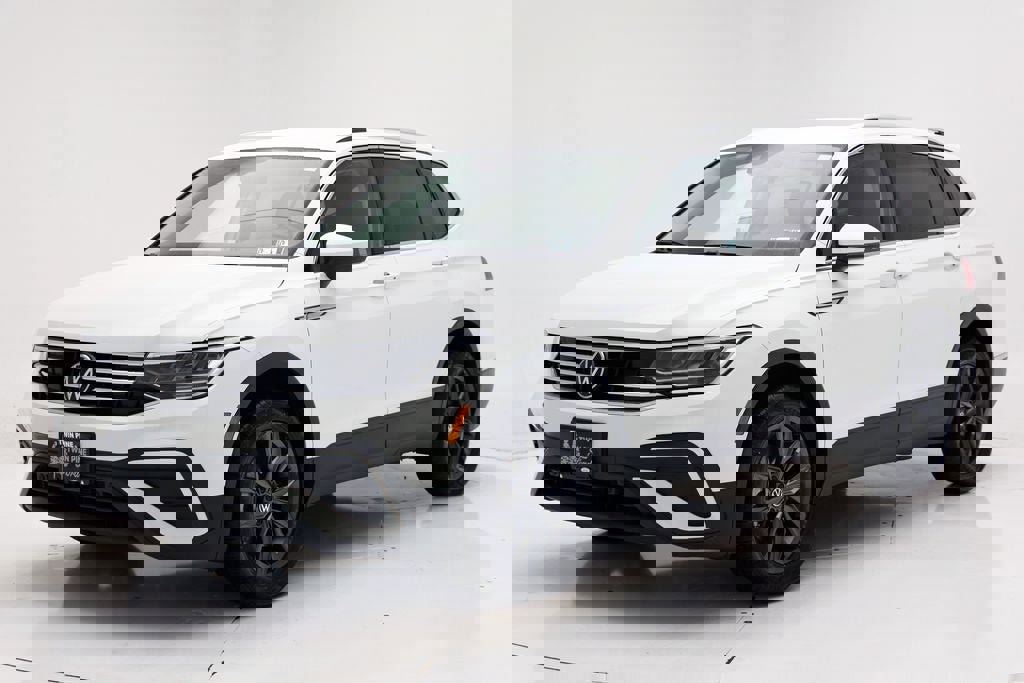 Used 2024 Volkswagen Tiguan Wolfsburg Edition image 2