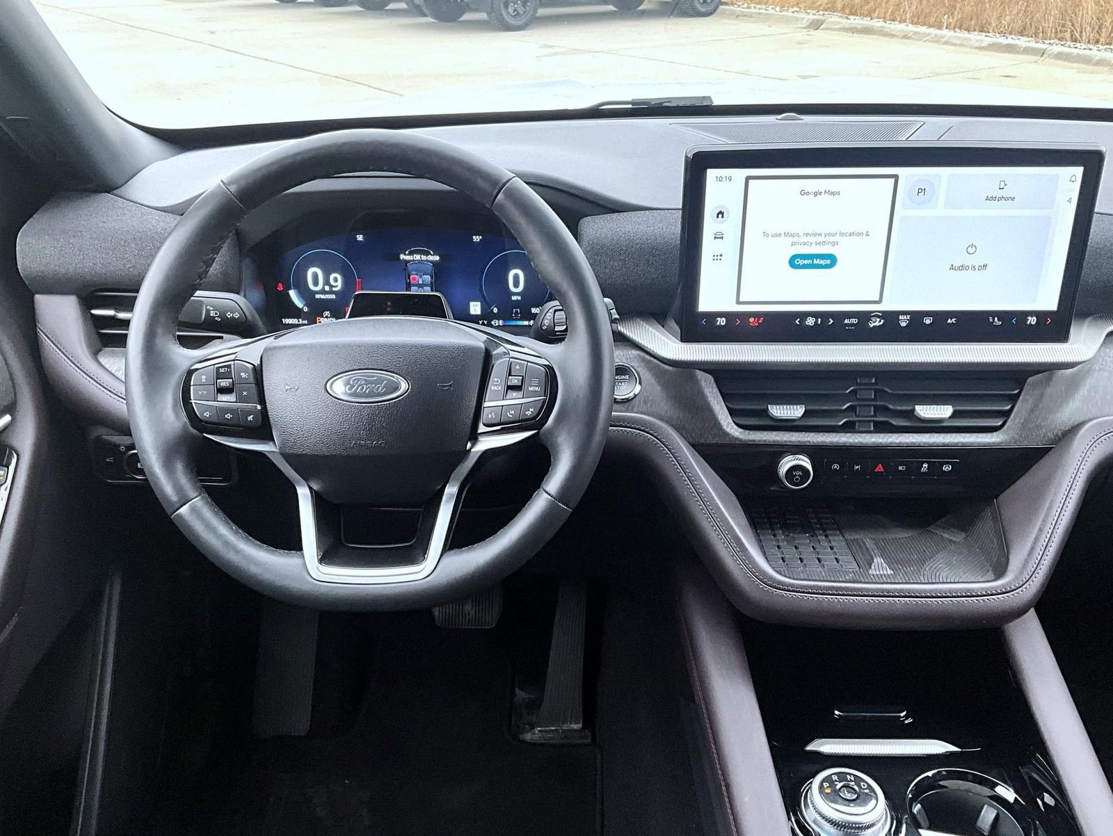 Used 2025 Ford Explorer Platinum w/ LUX Leather Package image 12