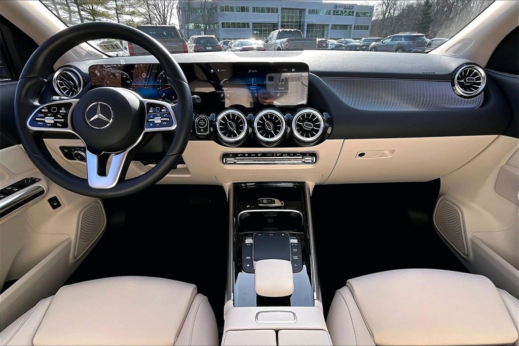 Certified 2022 Mercedes-Benz GLA 250 4MATIC image 15