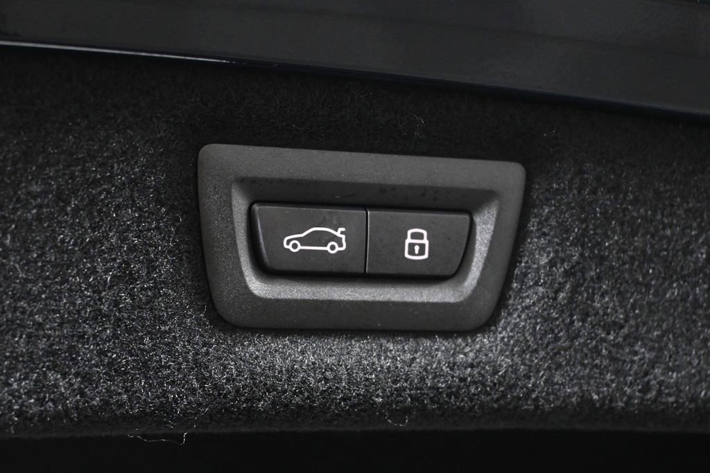 New 2026 BMW M850i xDrive Convertible w/ M Carbon Exterior Package image 46