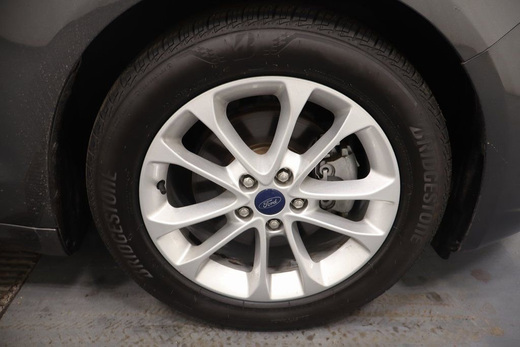 Used 2019 Ford Fusion SE image 26