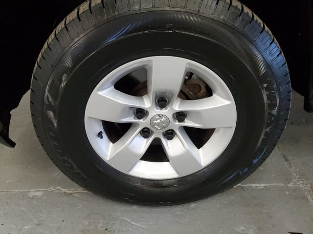 Used 2010 Dodge Ram 1500 Truck ST w/ ST Popular Equipment Group AWD/4WD image 27
