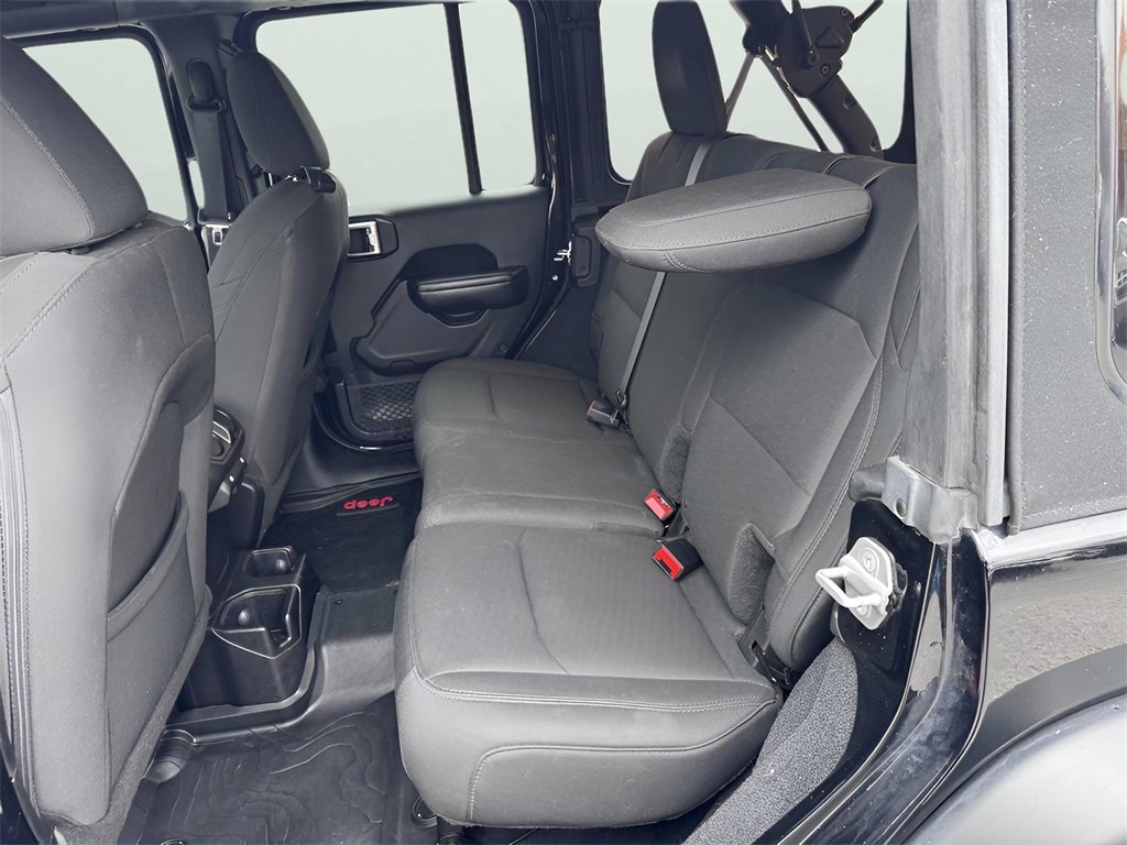 Used 2018 Jeep Wrangler Unlimited Sport S image 12