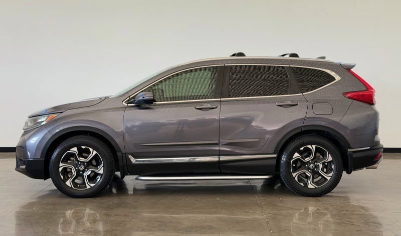Used 2017 Honda CR-V Touring image 4