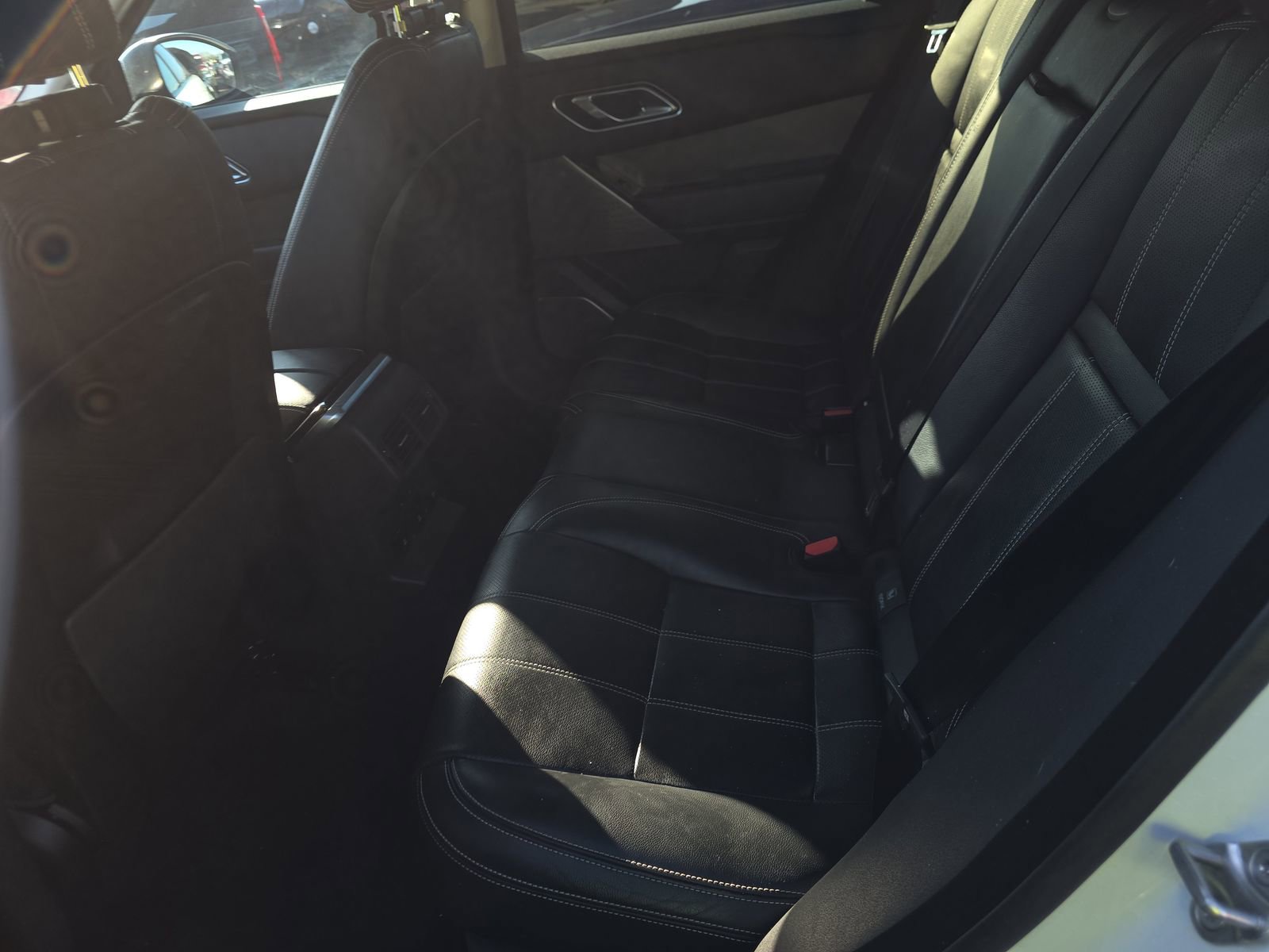 Used 2018 Land Rover Range Rover Velar S image 17