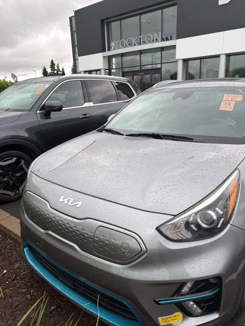 Used 2022 Kia Niro EX Premium w/ Cold Weather Package image 3