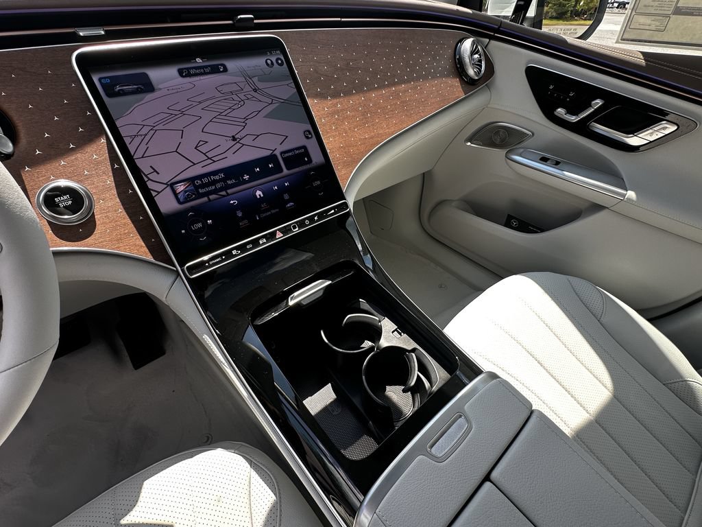 New 2027 Mercedes-Benz EQE 320+ SUV image 31