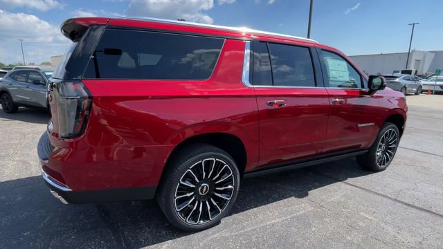 New 2026 Chevrolet Suburban High Country AWD/4WD image 2