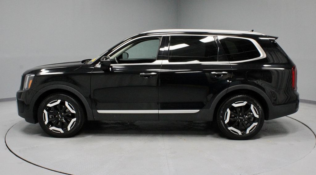 Used 2025 Kia Telluride S AWD/4WD image 9