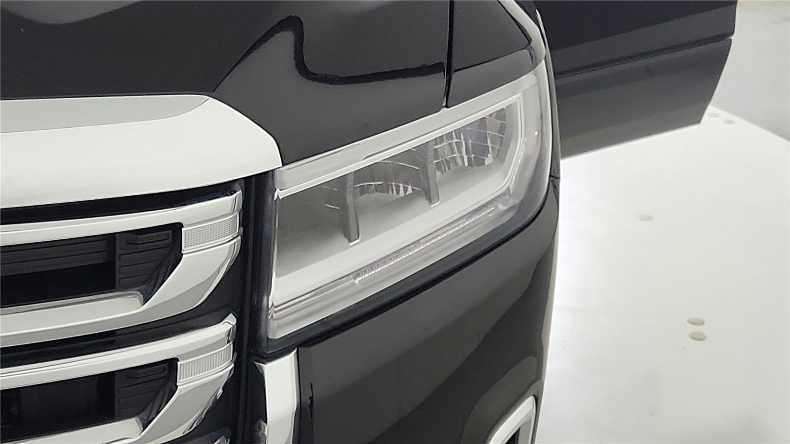 Used 2023 GMC Acadia SLE w/ Driver Convenience Package image 38