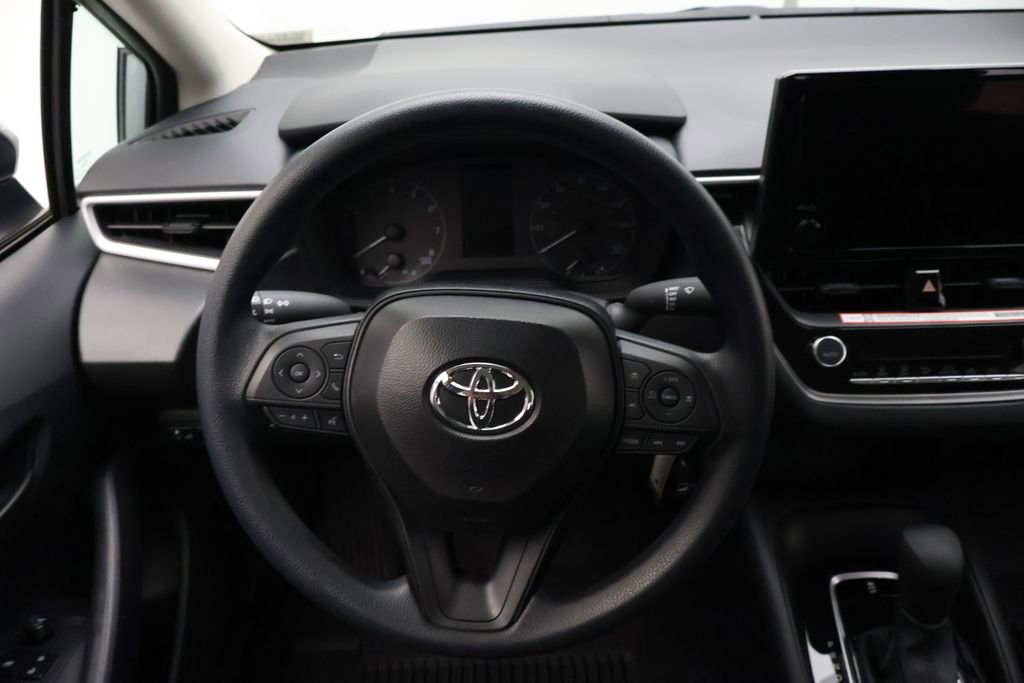 Used 2025 Toyota Corolla LE FWD image 23