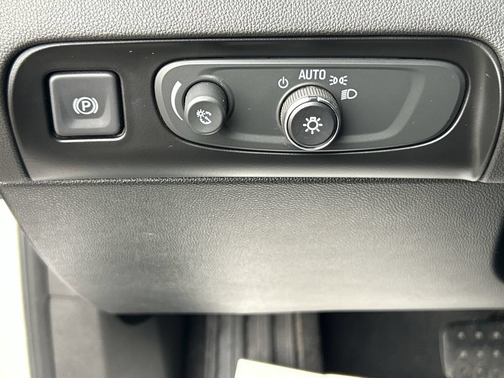 Used 2020 Buick Enclave Avenir w/ Avenir Technology Package FWD image 18