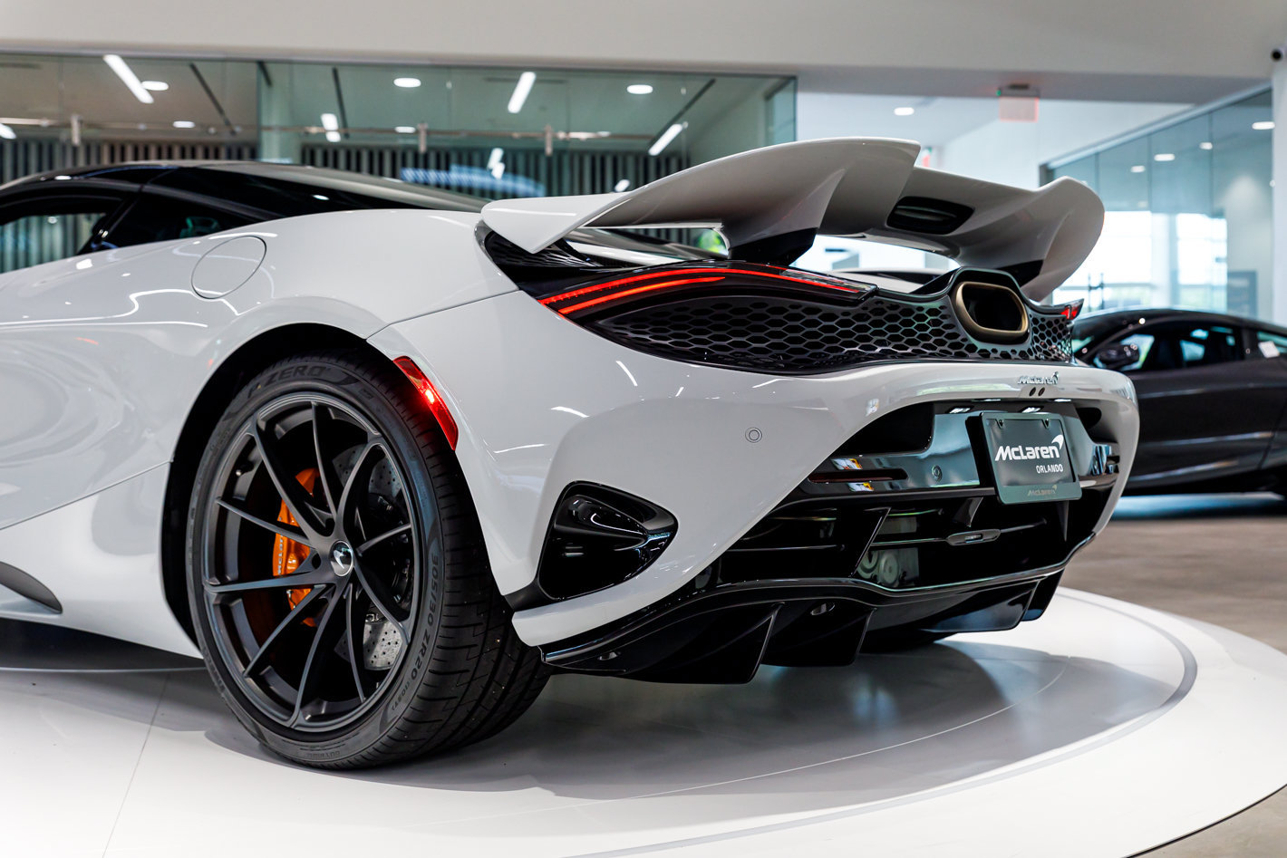 Used 2027 McLaren 750S RWD image 44