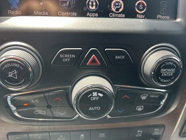 Used 2014 RAM 1500 Laramie w/ Convenience Group AWD/4WD image 26