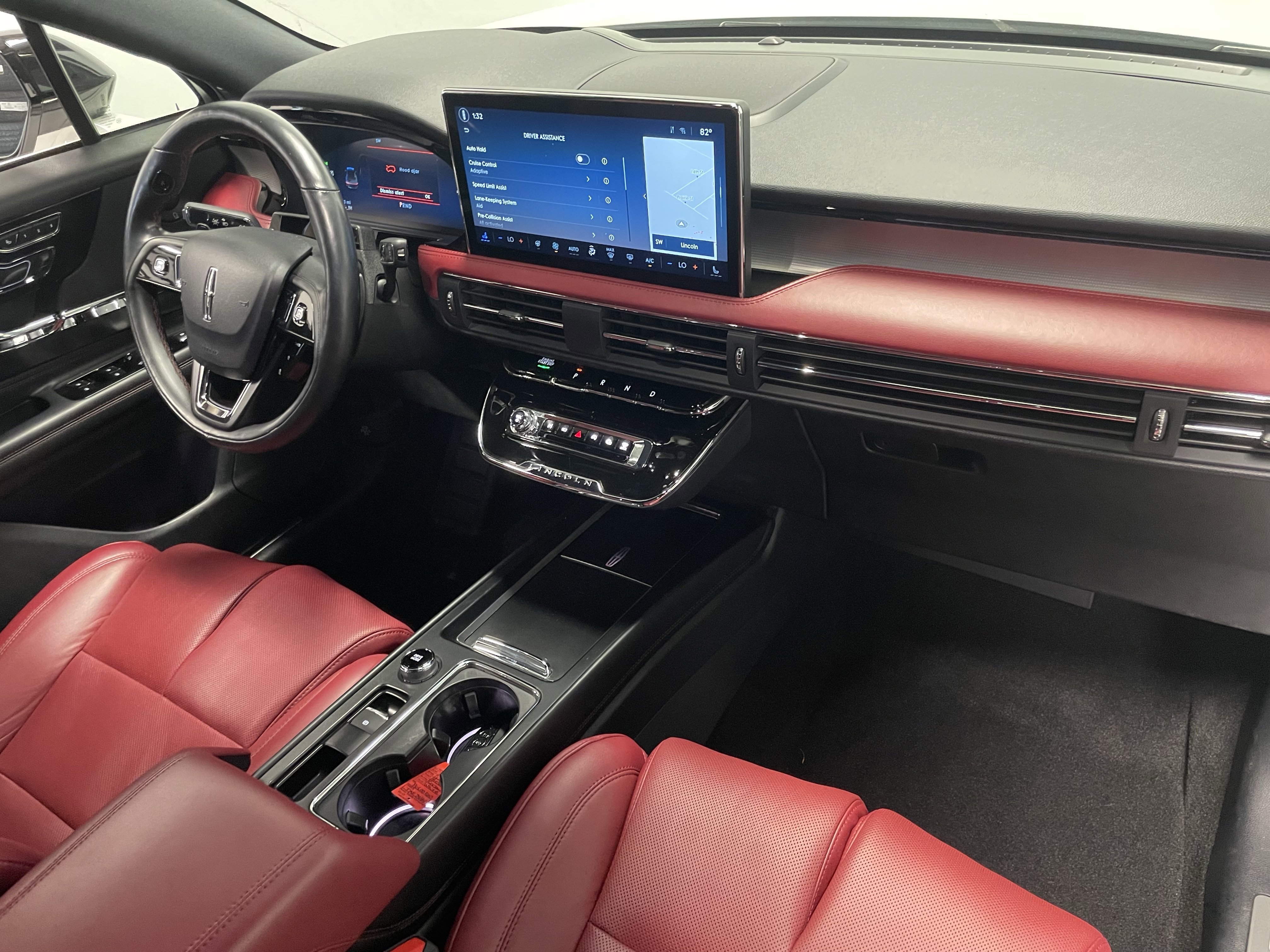 Used 2023 Lincoln Corsair Reserve w/ Equipment Group 202A image 24