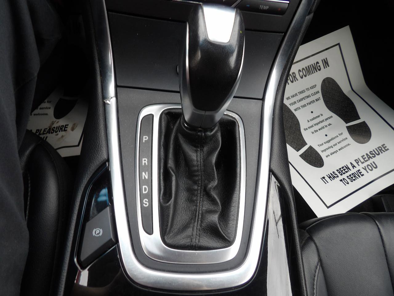 Used 2016 Ford Edge Titanium image 17