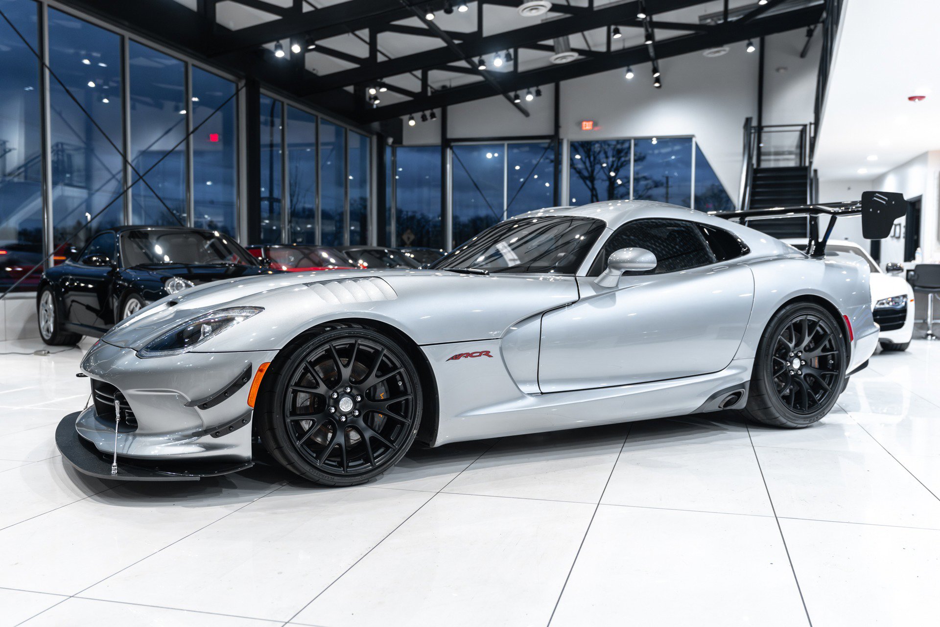 Used 2017 Dodge Viper GTC w/ ACR Package RWD image 2