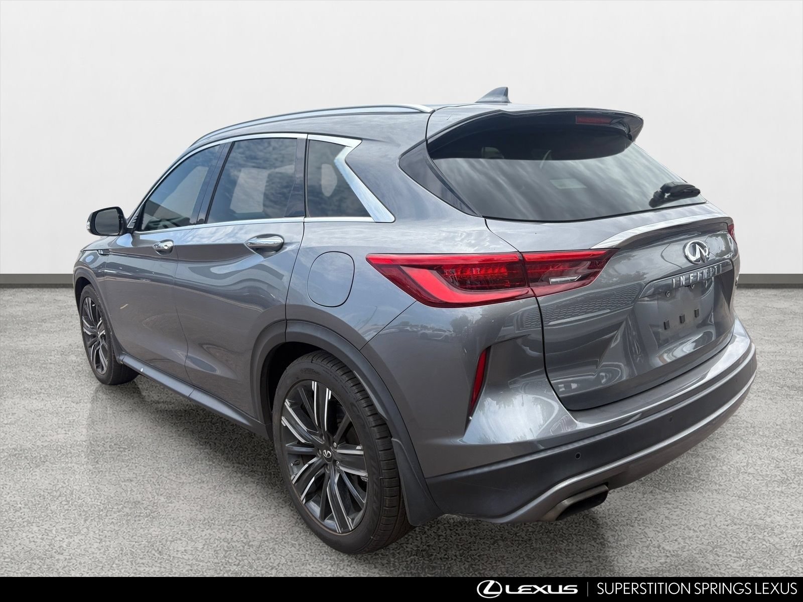 Used 2021 INFINITI QX50 Luxe w/ Appearance Package FWD image 4