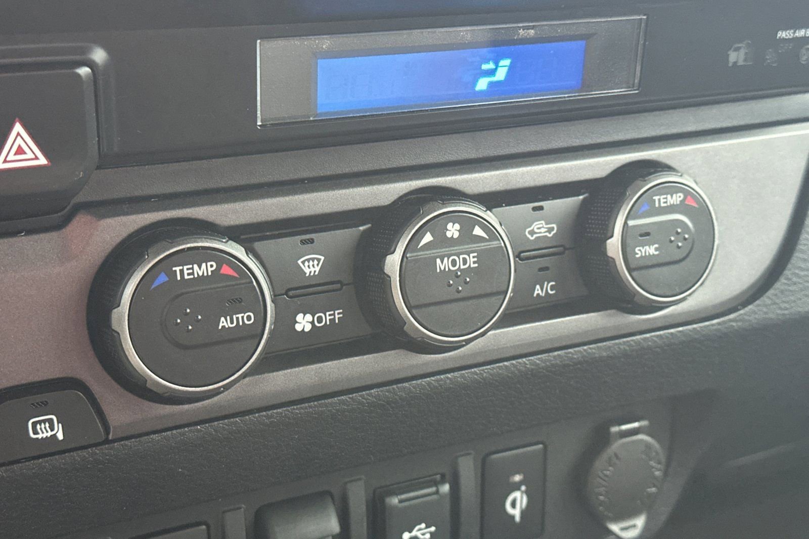 Used 2021 Toyota Tacoma TRD Off-Road w/ Technology Package image 23