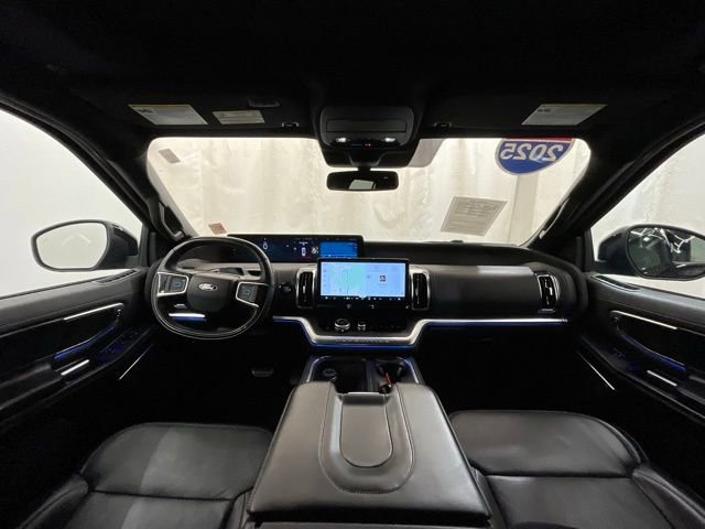 Used 2025 Ford Expedition Platinum w/ Stealth Appearance Package AWD/4WD image 17