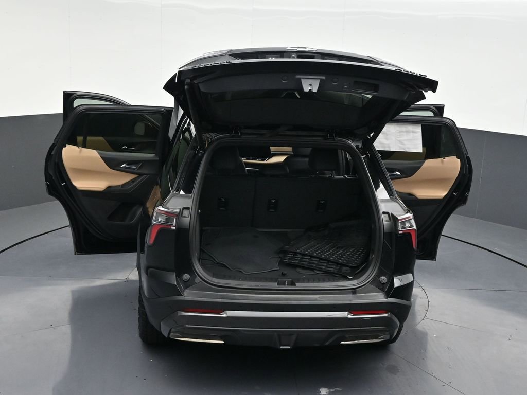 Used 2025 Chevrolet Equinox ACTIV w/ Safety and Technology Package image 34