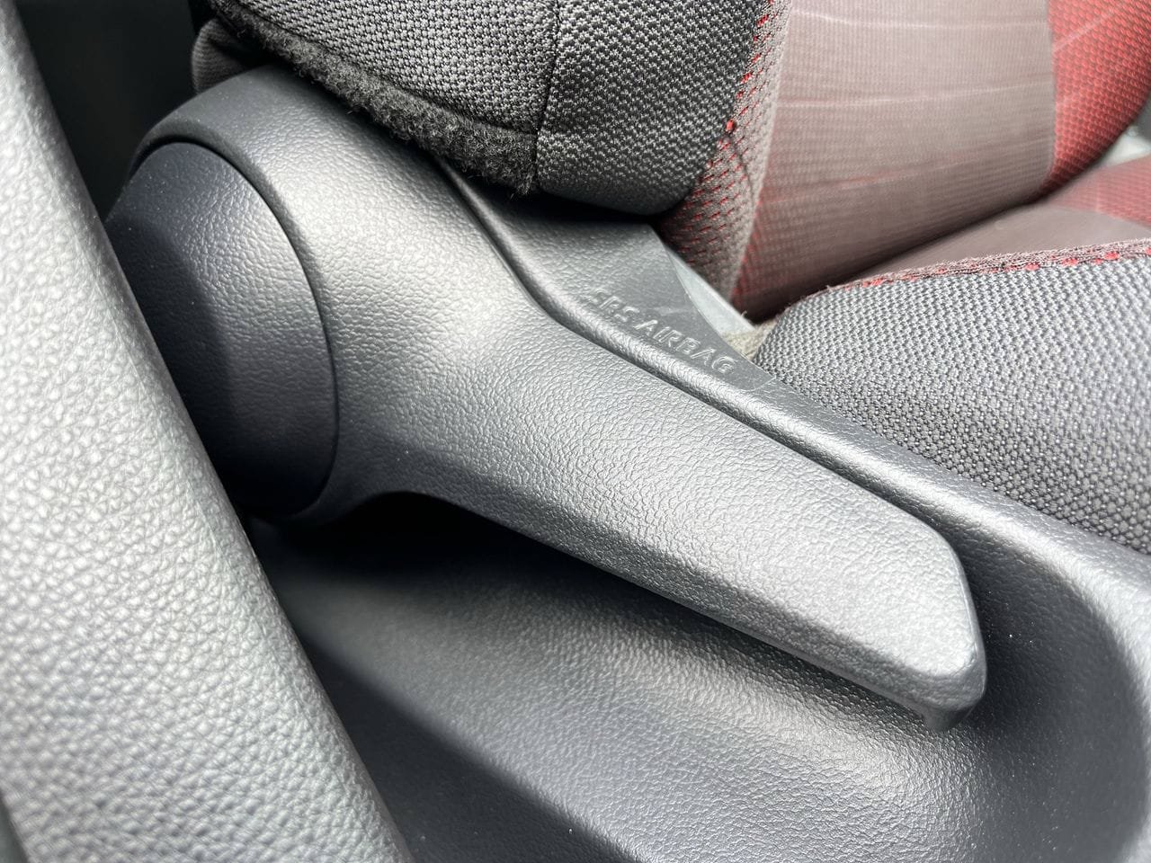 Used 2025 Toyota Corolla SE FWD image 25
