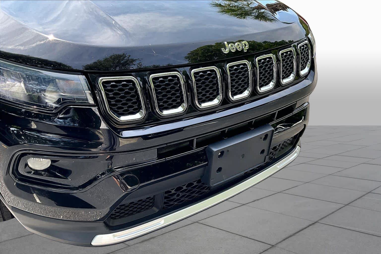 Used 2023 Jeep Compass Limited AWD/4WD image 29