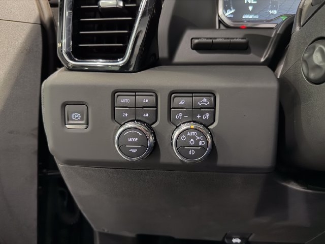 Used 2023 GMC Sierra 1500 Denali w/ Denali Reserve Package AWD/4WD image 27