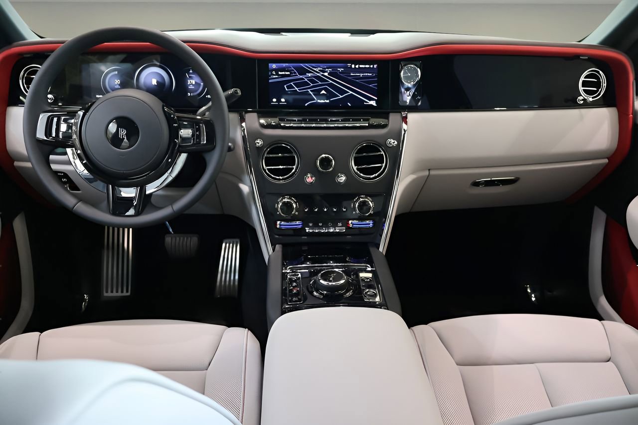 New 2026 Rolls-Royce Cullinan AWD/4WD image 4