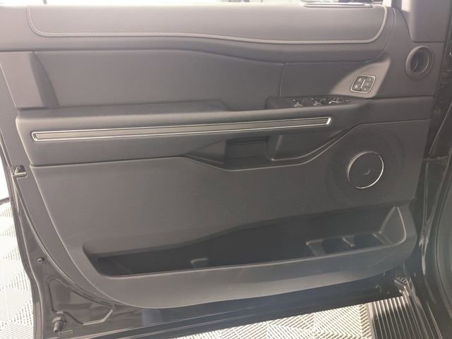 Used 2024 Ford Expedition Max XLT image 10