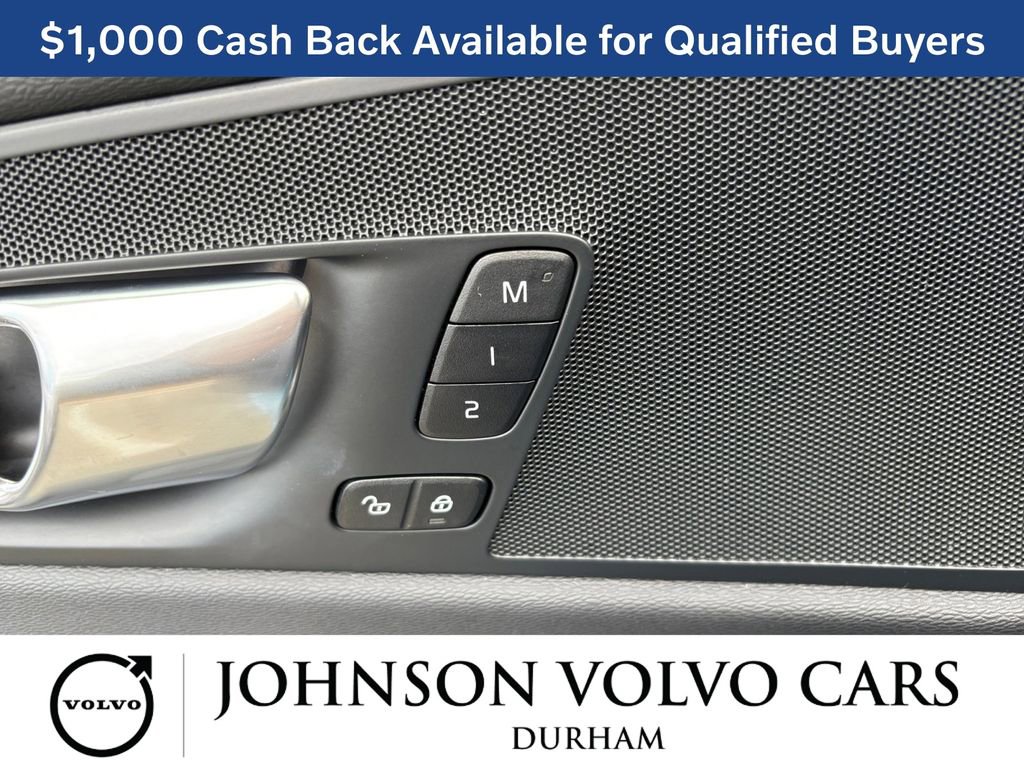 New 2026 Volvo XC60 B5 Plus w/ Protection Package Premier AWD/4WD image 12