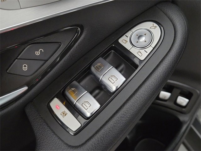 Used 2019 Mercedes-Benz GLC 350e 4MATIC image 19