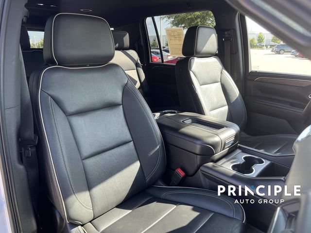 Used 2023 Chevrolet Suburban Premier AWD/4WD image 34