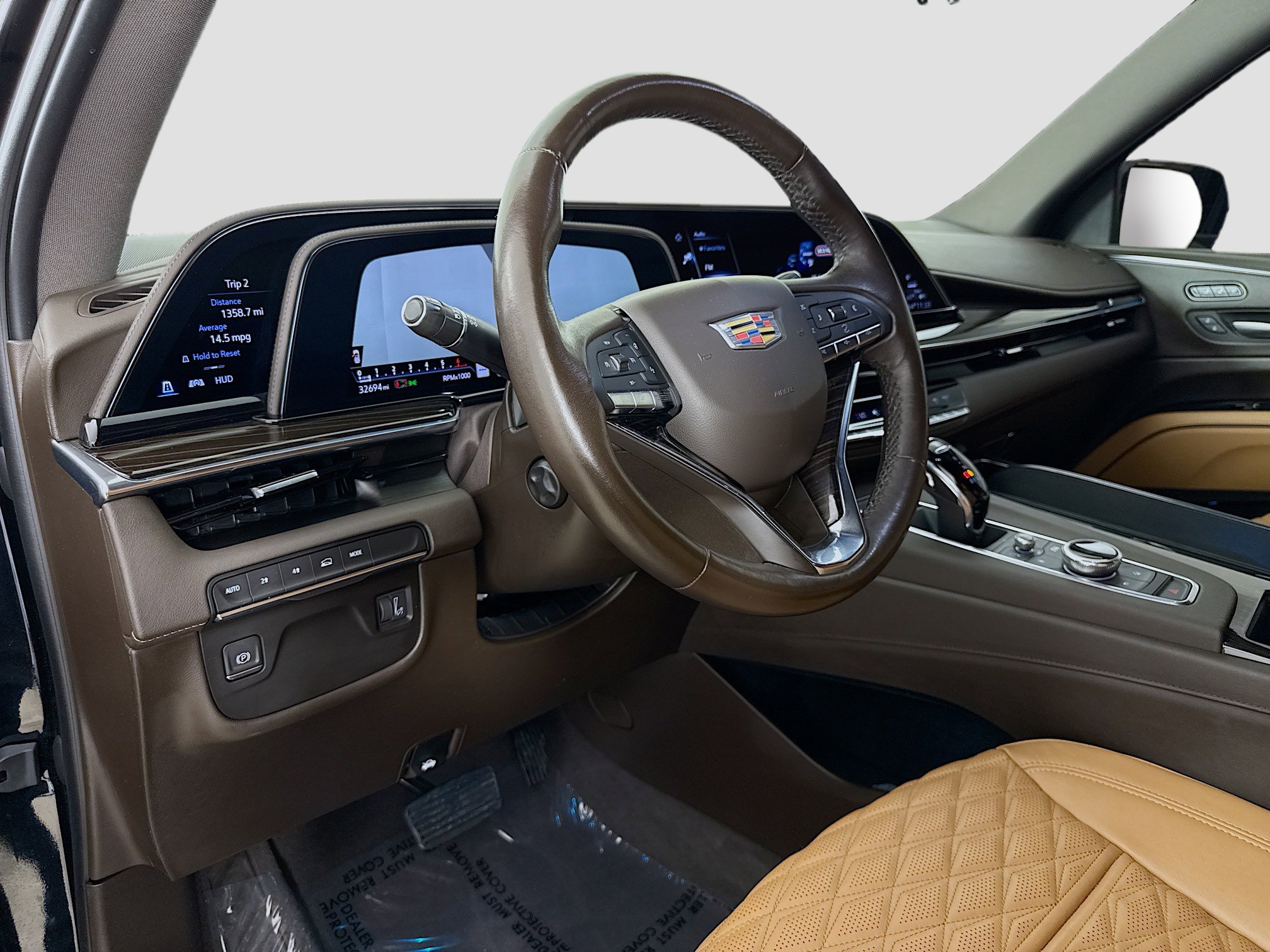 Used 2022 Cadillac Escalade Premium Luxury image 9