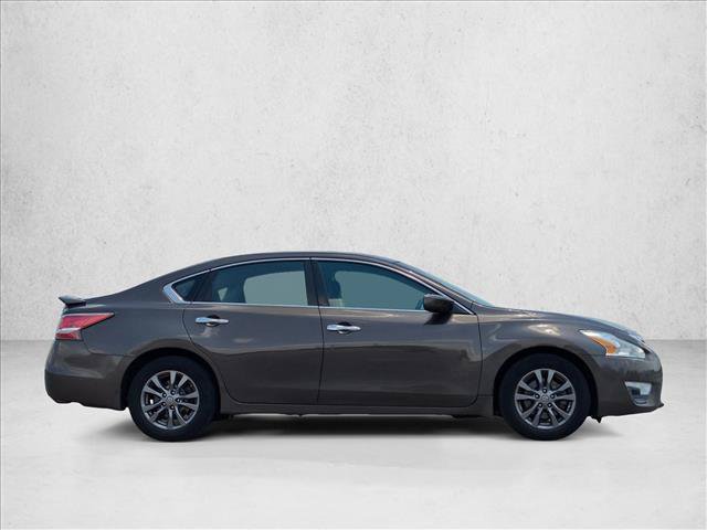 Used 2015 Nissan Altima 2.5 S w/ Special Edition Package FWD image 4