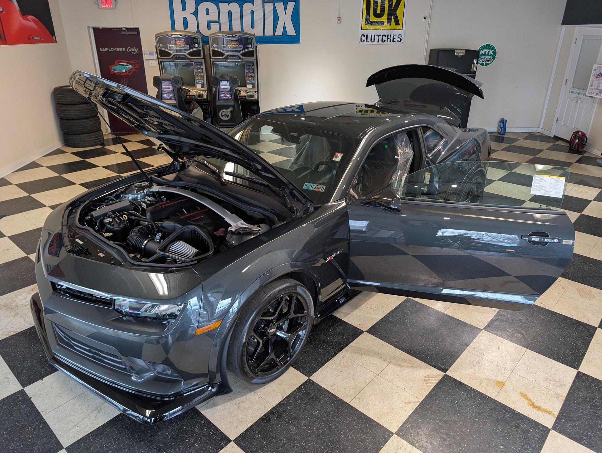 Used 2015 Chevrolet Camaro Z/28 RWD image 44