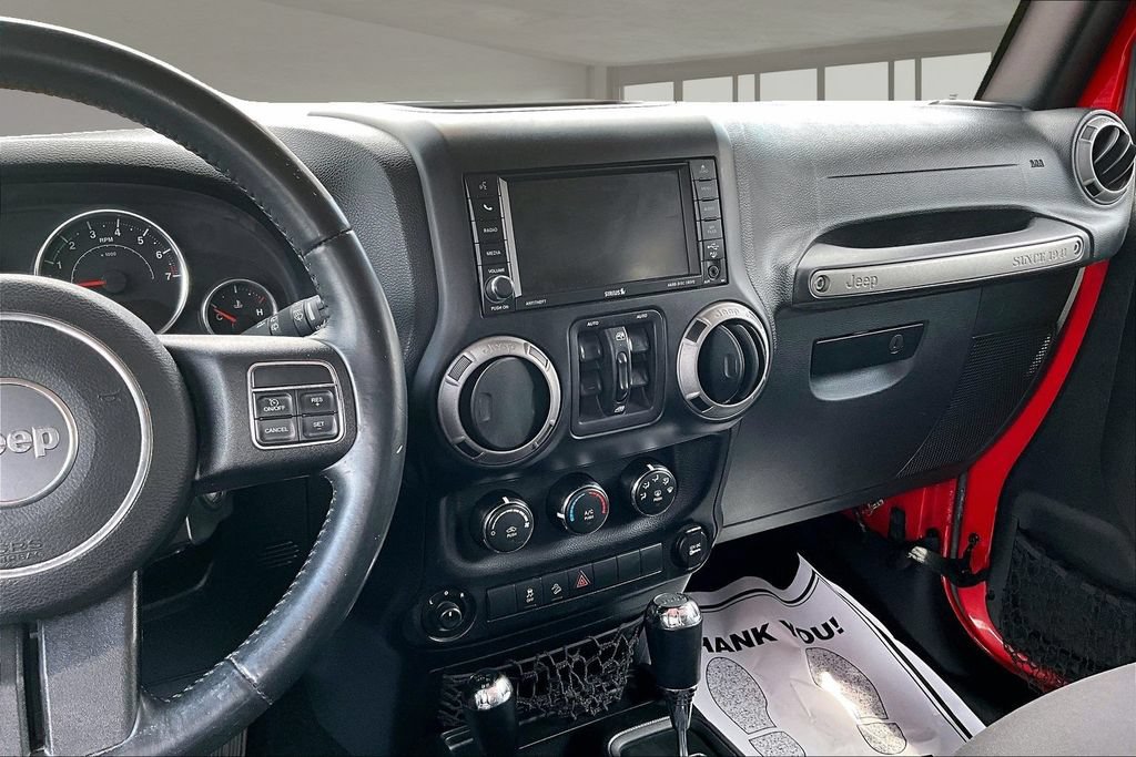 Used 2015 Jeep Wrangler Unlimited Sport w/ Quick Order Package 24S AWD/4WD image 7