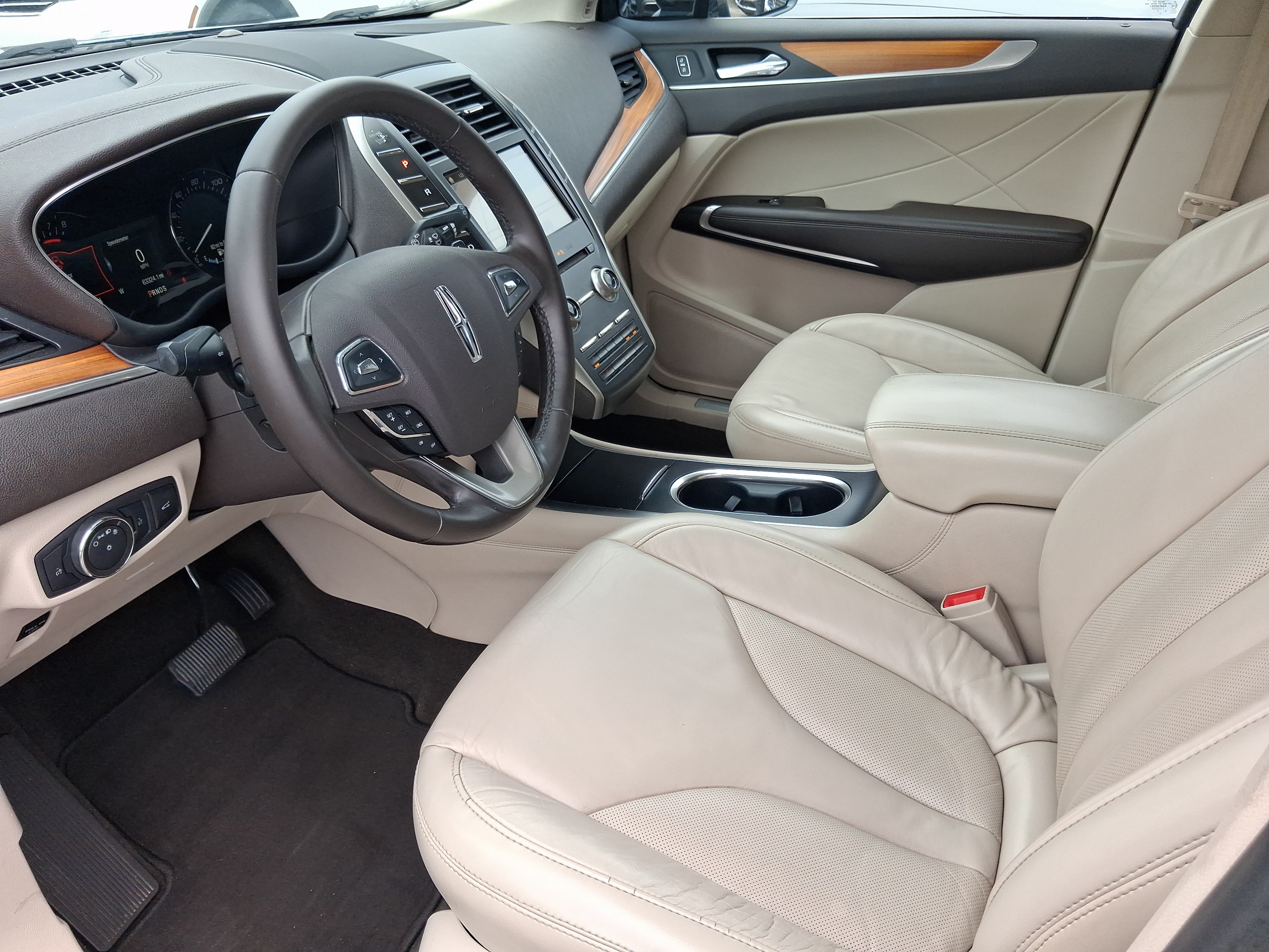 Used 2019 Lincoln MKC Select w/ Select Plus Package FWD image 11
