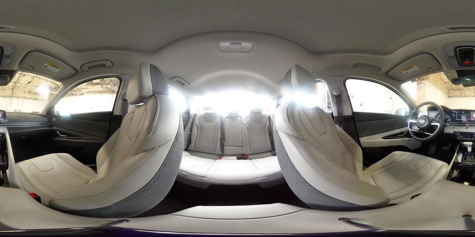 Used 2025 Hyundai Elantra Limited image 44