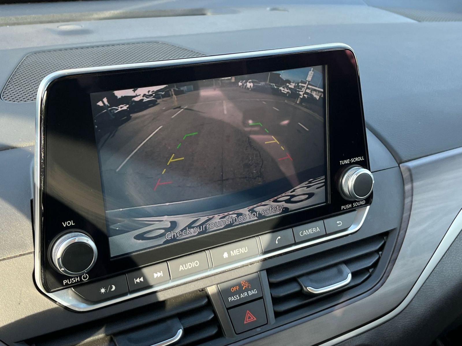 Used 2025 Nissan Altima 2.5 SV image 17