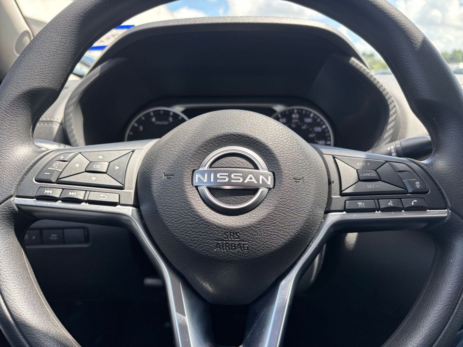 Used 2025 Nissan Sentra SV FWD image 25