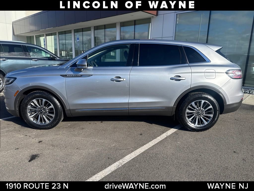 Certified 2023 Lincoln Nautilus AWD w/ Premium Package image 2