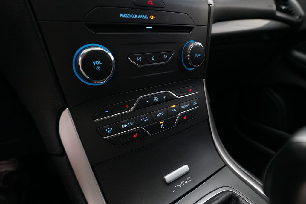 Used 2017 Ford Edge SEL w/ Equipment Group 201A AWD/4WD image 23